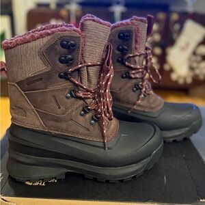 The North Face Chilkat Snow boots